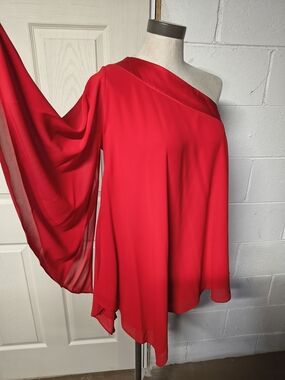 Badgley Mischka Red One-Shoulder Flowing Blouse